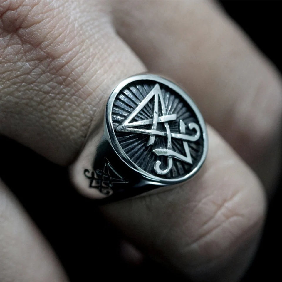 Chevalière Lucifer